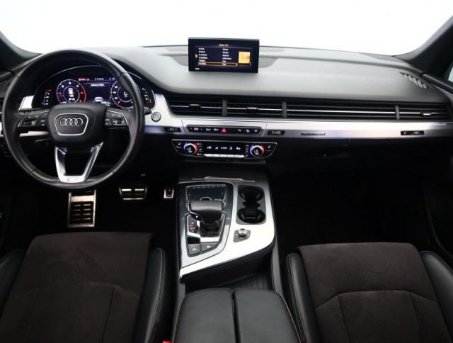 Audi Q7  3.0 TDI S-Line
