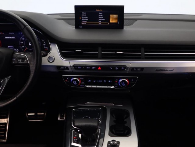 Audi Q7  3.0 TDI S-Line
