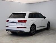 Audi Q7  3.0 TDI S-Line