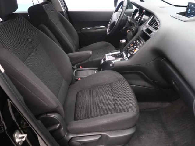Peugeot 5008  1.6 BlueHDi Active Pack