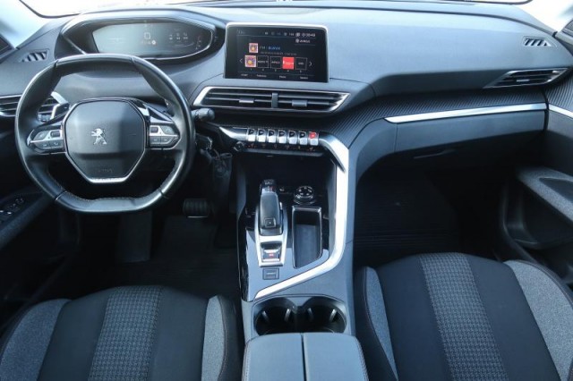 Peugeot 3008  1.5 BlueHDi 
