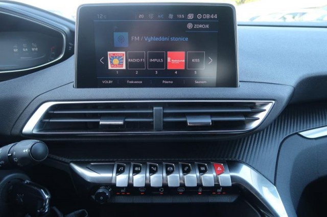 Peugeot 3008  1.5 BlueHDi 
