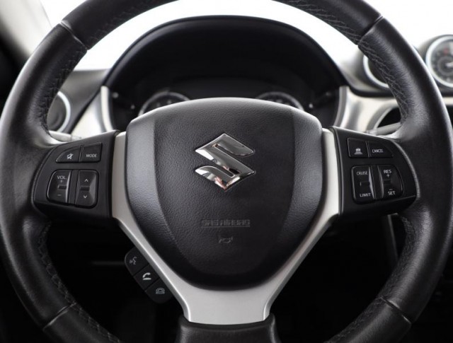 Suzuki Vitara  1.6 VVT Elegance