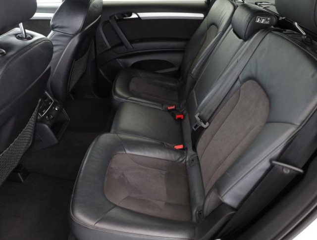 Audi Q7  3.0 TDI S-Line