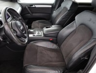 Audi Q7  3.0 TDI S-Line