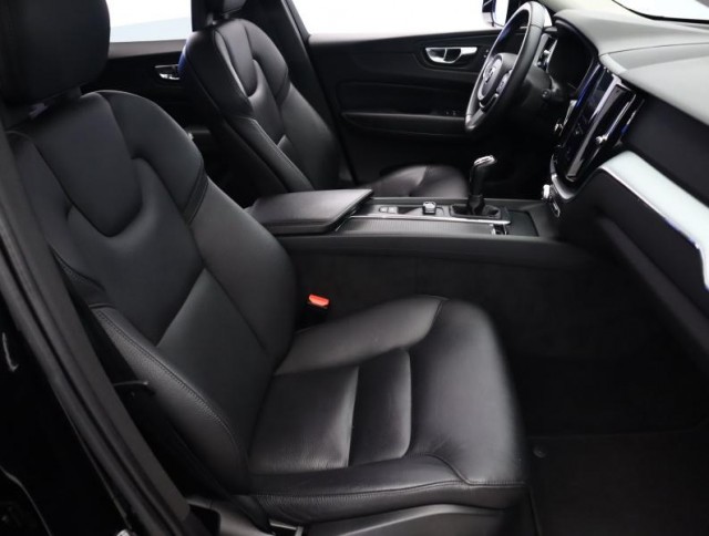 Volvo XC60  D4 Momentum