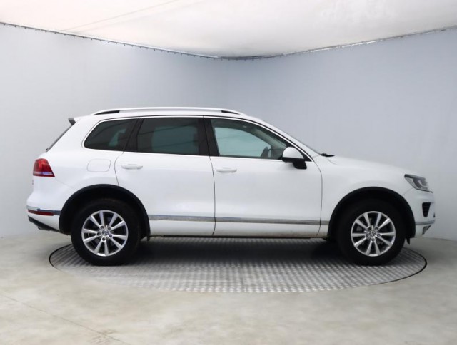 Volkswagen Touareg  3.0 TDI 