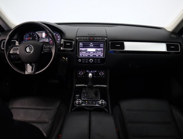 Volkswagen Touareg  3.0 TDI 