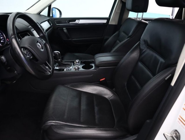 Volkswagen Touareg  3.0 TDI 