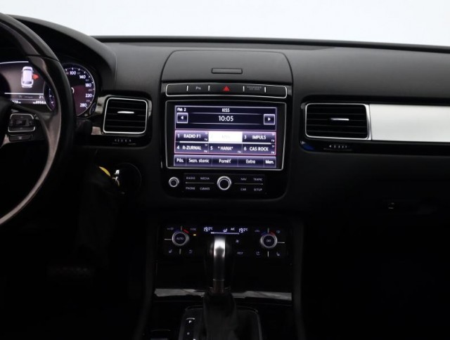 Volkswagen Touareg  3.0 TDI 