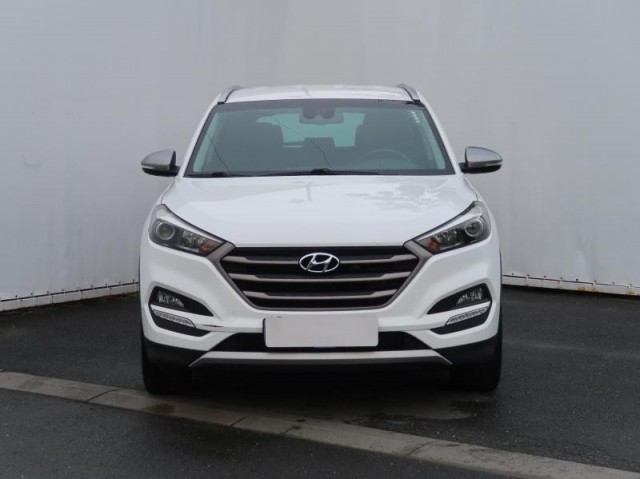 Hyundai Tucson  1.7 CRDi Trikolor
