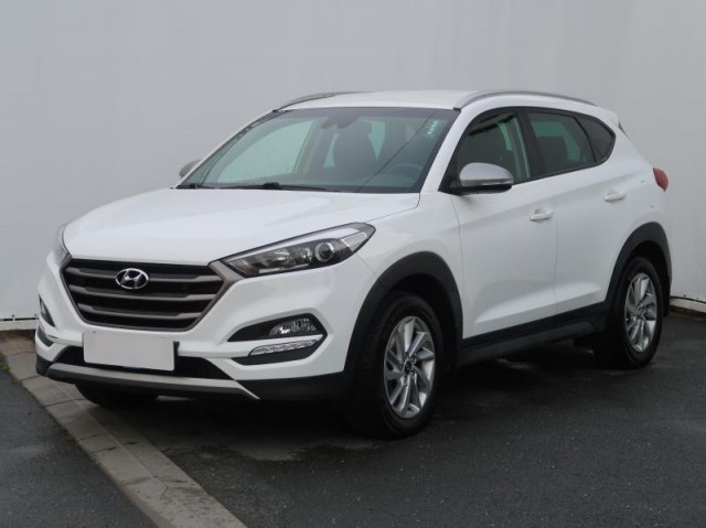Hyundai Tucson  1.7 CRDi Trikolor
