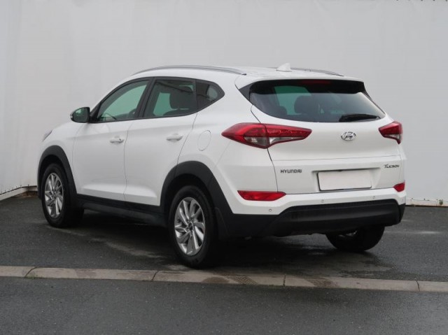 Hyundai Tucson  1.7 CRDi Trikolor