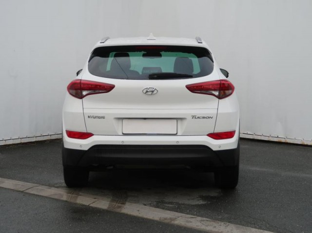 Hyundai Tucson  1.7 CRDi Trikolor