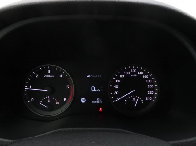 Hyundai Tucson  1.7 CRDi Trikolor