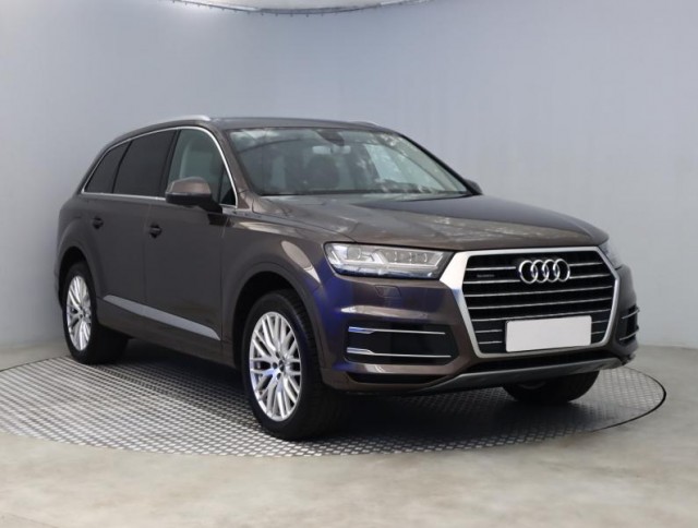 Audi Q7  3.0 TDI 