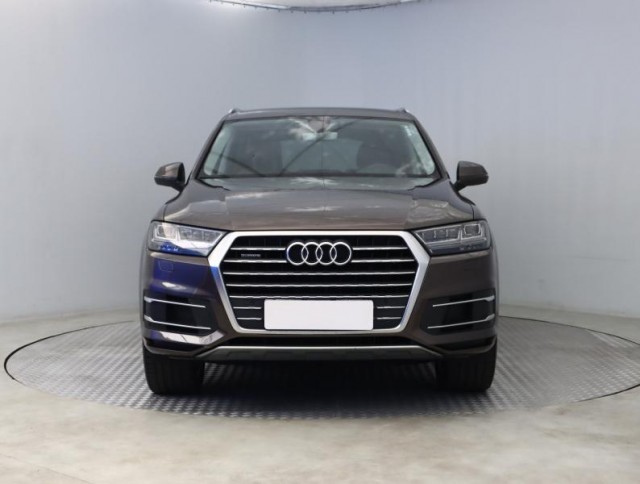 Audi Q7  3.0 TDI 