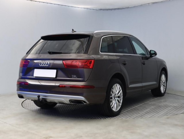 Audi Q7  3.0 TDI 