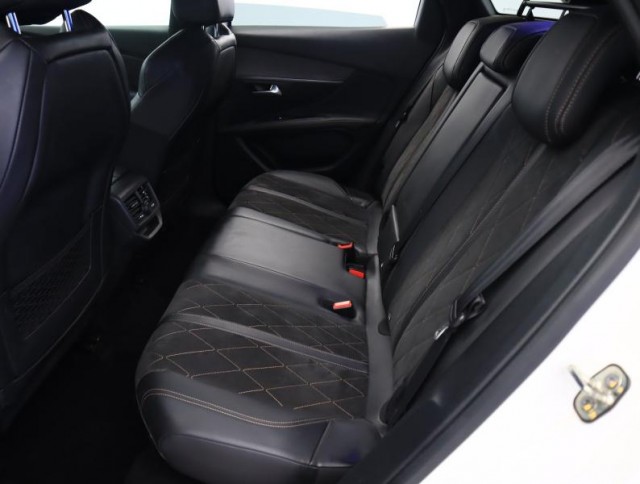 Peugeot 3008  2.0 BlueHDi GT