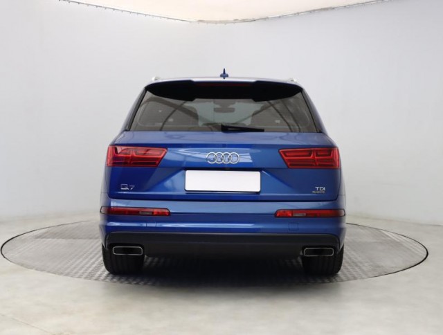 Audi Q7  3.0 TDI S-Line