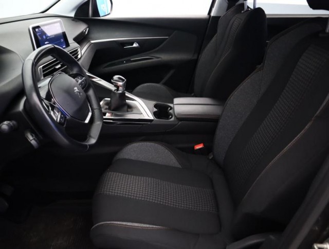 Peugeot 5008  PureTech 130 Active