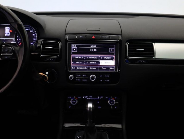Volkswagen Touareg  3.0 TDI Business