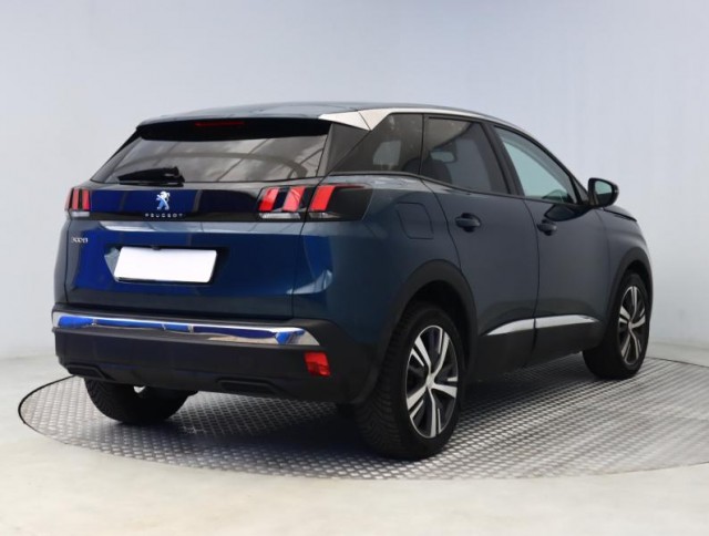 Peugeot 3008  1.2 PureTech Allure