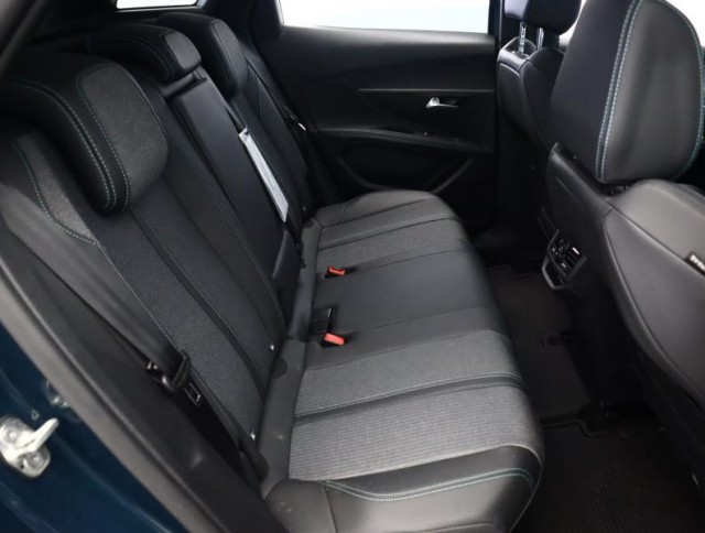 Peugeot 3008  1.2 PureTech Allure