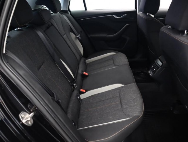 Škoda Kamiq  1.0 TSI Style Plus