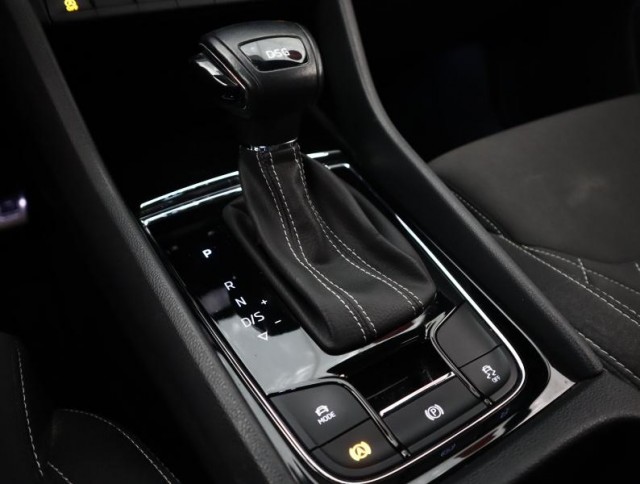 Škoda Karoq  1.5 TSI Sportline