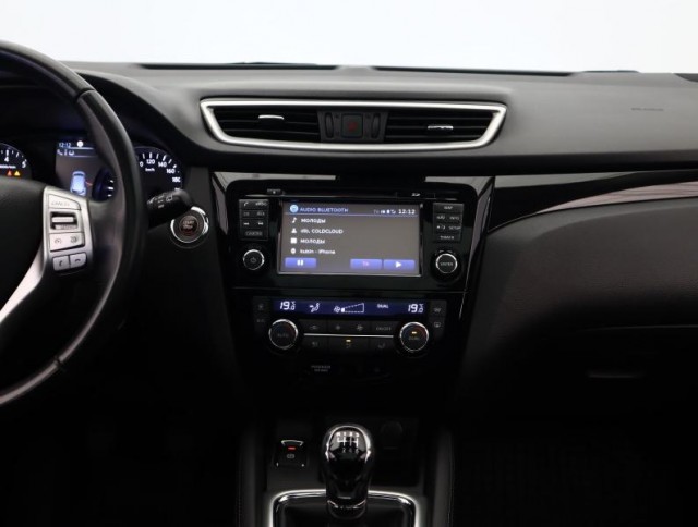 Nissan Qashqai  1.2 DIG-T 