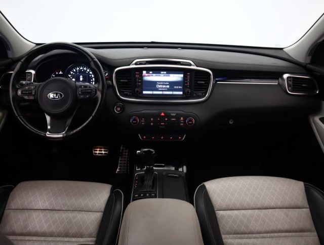 Kia Sorento  2.2 CRDi 
