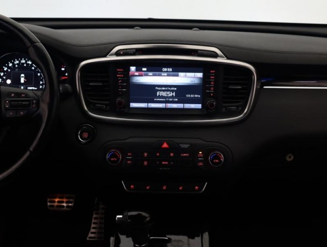 Kia Sorento  2.2 CRDi 
