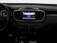 Kia Sorento  2.2 CRDi 