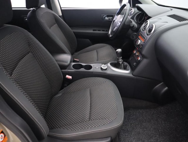 Nissan Qashqai  2.0 