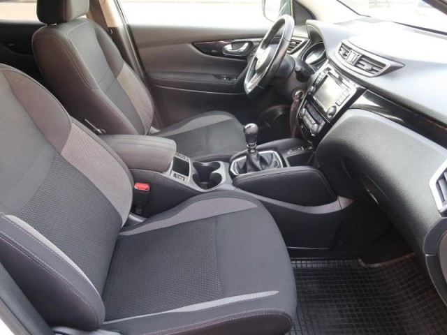 Nissan Qashqai  1.2 DIG-T 