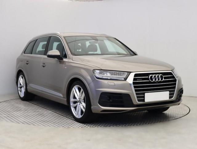 Audi Q7  3.0 TDI 