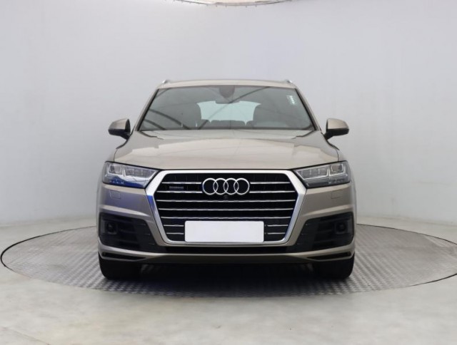 Audi Q7  3.0 TDI 