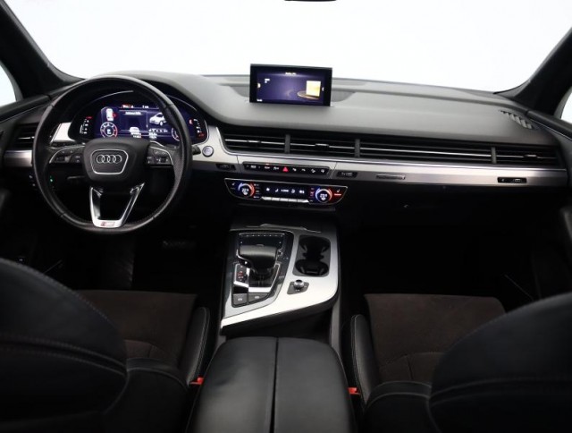 Audi Q7  3.0 TDI 
