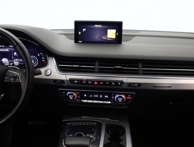 Audi Q7  3.0 TDI 