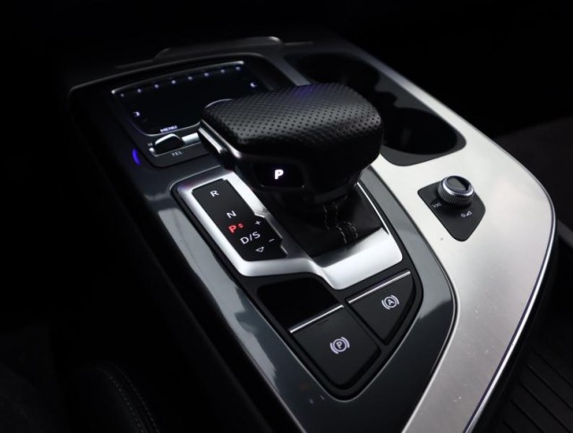 Audi Q7  3.0 TDI 