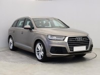 Audi Q7  3.0 TDI 
