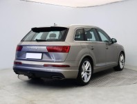 Audi Q7  3.0 TDI 