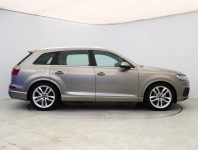 Audi Q7  3.0 TDI 