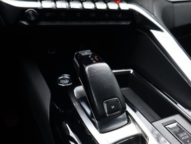 Peugeot 3008  1.2 PureTech 