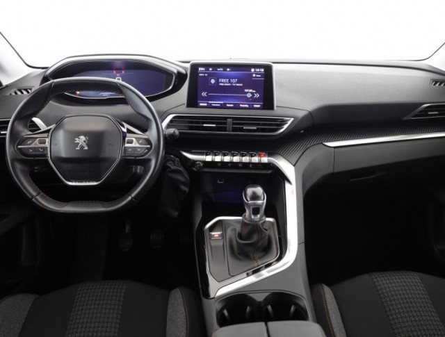 Peugeot 5008  PureTech 130 
