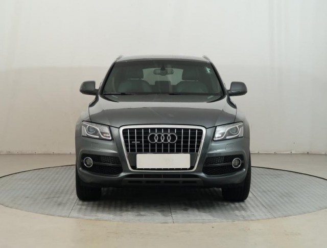 Audi Q5  2.0 TDI S line