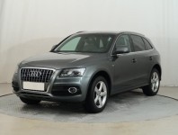 Audi Q5  2.0 TDI S line