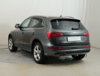 Audi Q5  2.0 TDI S line