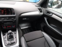 Audi Q5  2.0 TDI S line